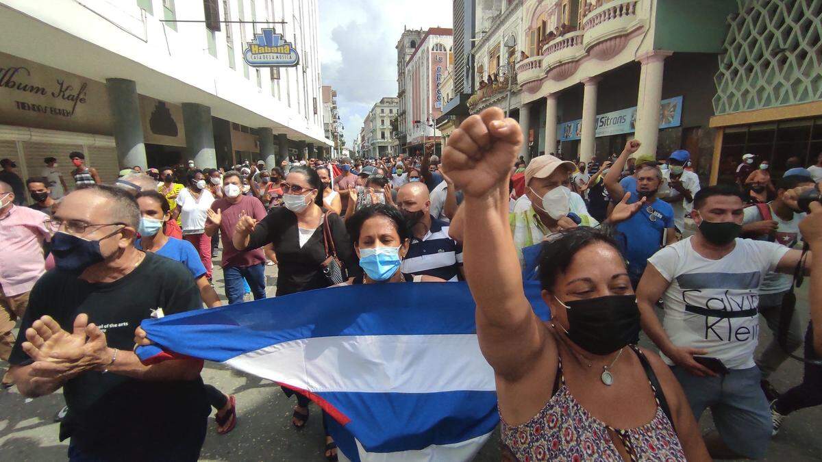 Un marcha en favor del gobierno, el 11 de julio, día que estallaron las protestas antigubernamentales.
