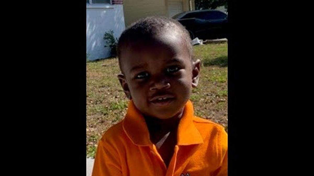 Policía de St. Petersburg revela cómo murió Taylen Mosley, de 2 años de edad, hallado en la boca de un caimán en Florida.