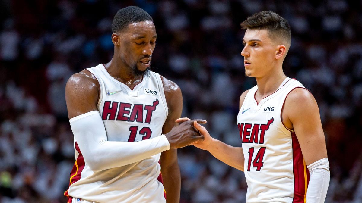 El Heat de Miami espera mejorar en ambos lados de la cancha con el regreso al equipo de Bam Adebayo (izq.) y Tyler Herro tras recuperarse de sus lesiones.