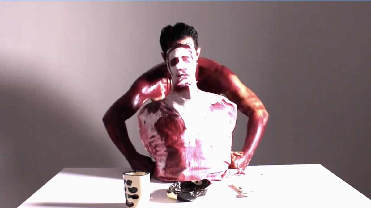 “A Hungry Artist”, 2025, de Marco Caridad. Video, circuito de 3 pulgadas. Edición 3 + 2 Ap. Esta obra estará presente en el Festival de Performance de 2026 en MIFA. 