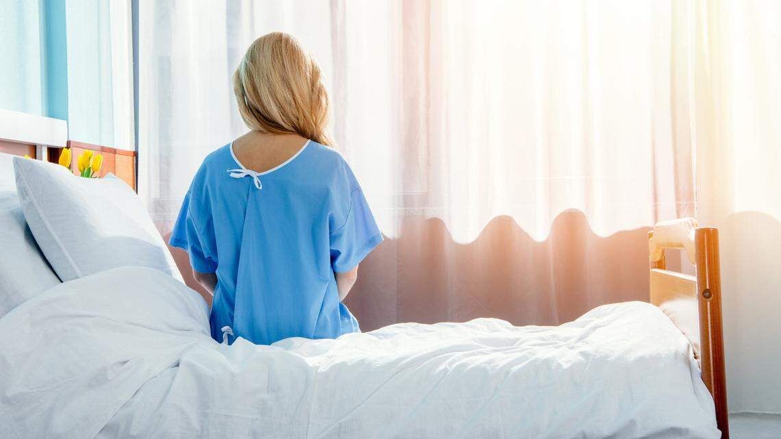 Cada año, el VPH causa más de 33,000 casos de cánceres, incluido más del 90% de los cánceres cervicales, así como los cánceres de vagina, vulva, pene, ano y el área en la parte posterior de la garganta llamada orofaringe, según los Centros para el Control y Prevención de Enfermedades (CDC).