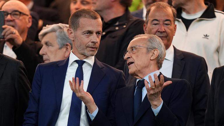 Si la grada del Bernabéu pide su dimisión se lo merece. Hoy el principal problema del Real Madrid es su presidente