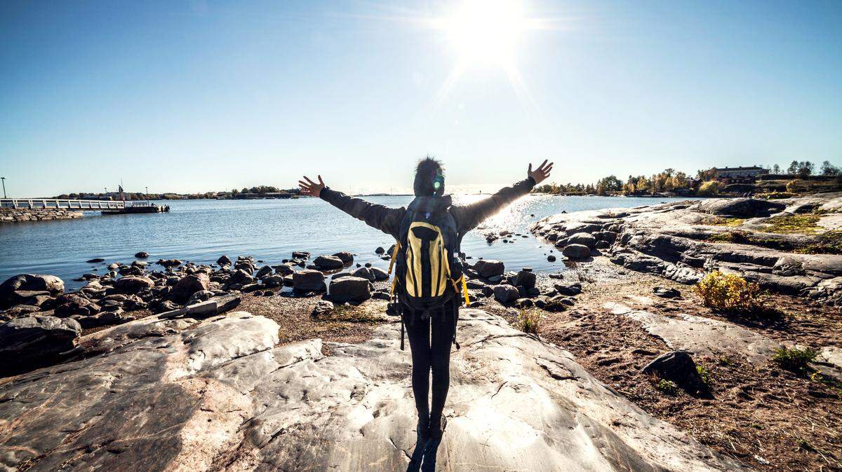 EL NUEVO Reporte Mundial de la Felicidad 2025 muestra que la satisfacción con la vida en Estados Unidos continúa cayendo, como lo ha venido haciendo desde hace más de una década.