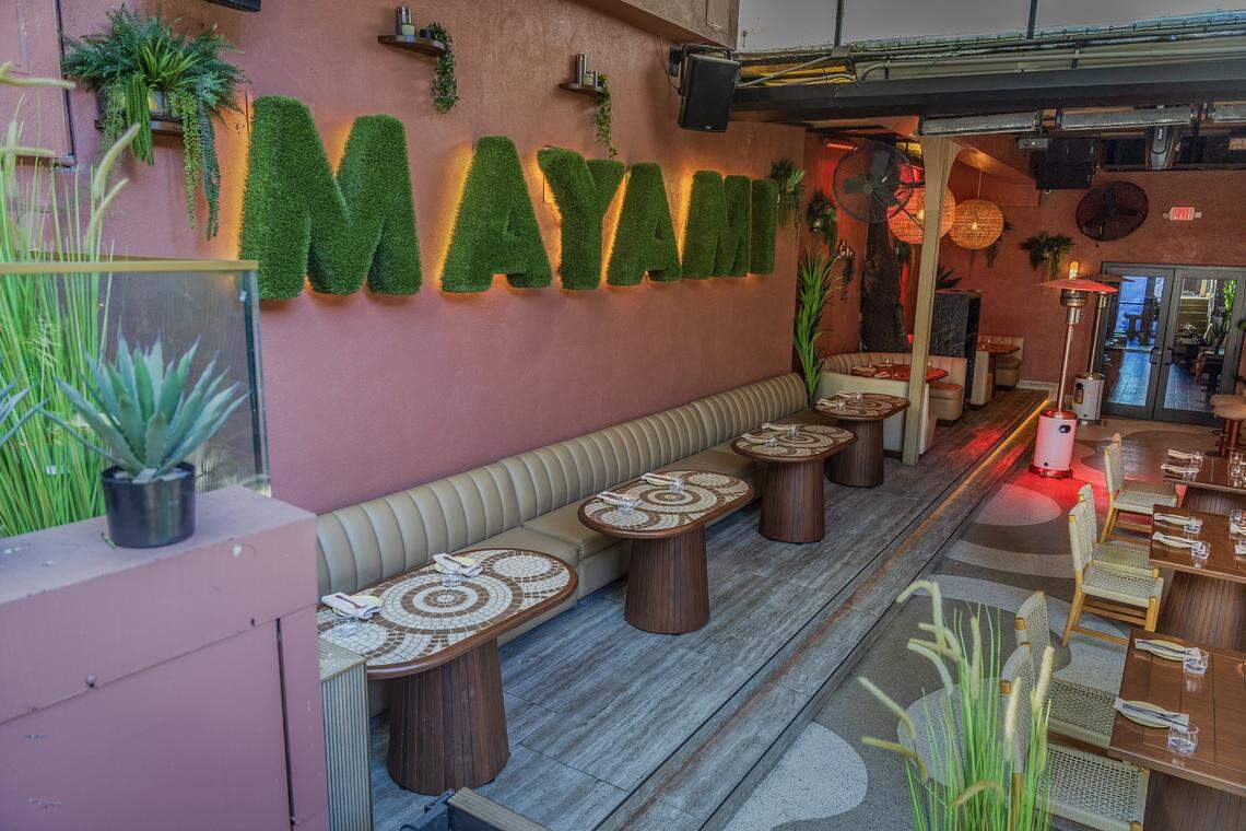 El espacio del restaurante se comunica con el exterior y crea un paso para disfrutar de las noches cálidas de Miami en Wynwood, el 24 de febrero del 2026.
