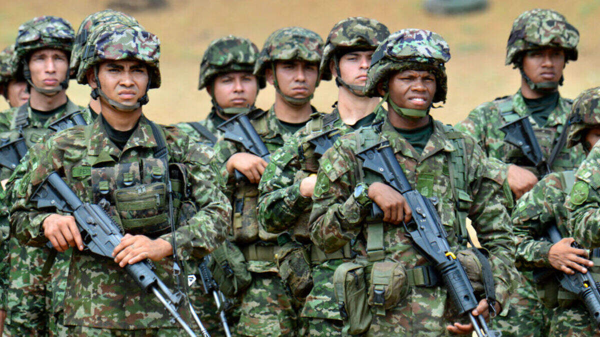 Foto de archivo del 25 de enero de 2025, soldados del Ejército de Colombia que se preparan para una misión contra los guerrilleros del ELN en la región del Catatumbo, en el Cuartel San Jorge en Cúcuta, Departamento del Norte de Santander.