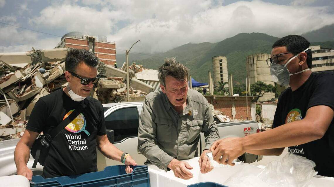 The chef feeding Venezuela’s earthquake survivors — and listening to their grief