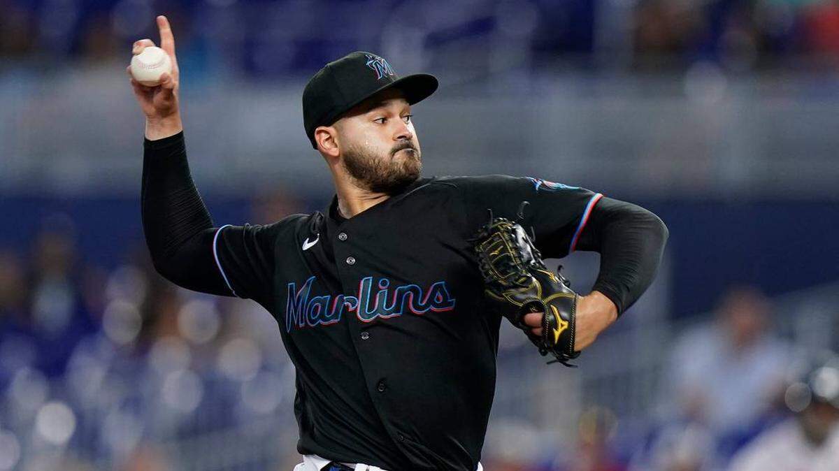 Pablo López lanza bien contra los Bravos, pero eso no es suficiente para doblegar a los campeones