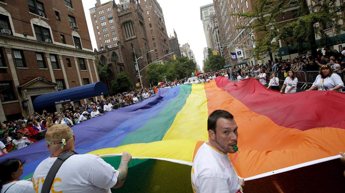 Una imagen de archivo de una protesta alternativa de la comunidad LGBTI en Nueva York. (AP Photo/Kathy Willens, File)