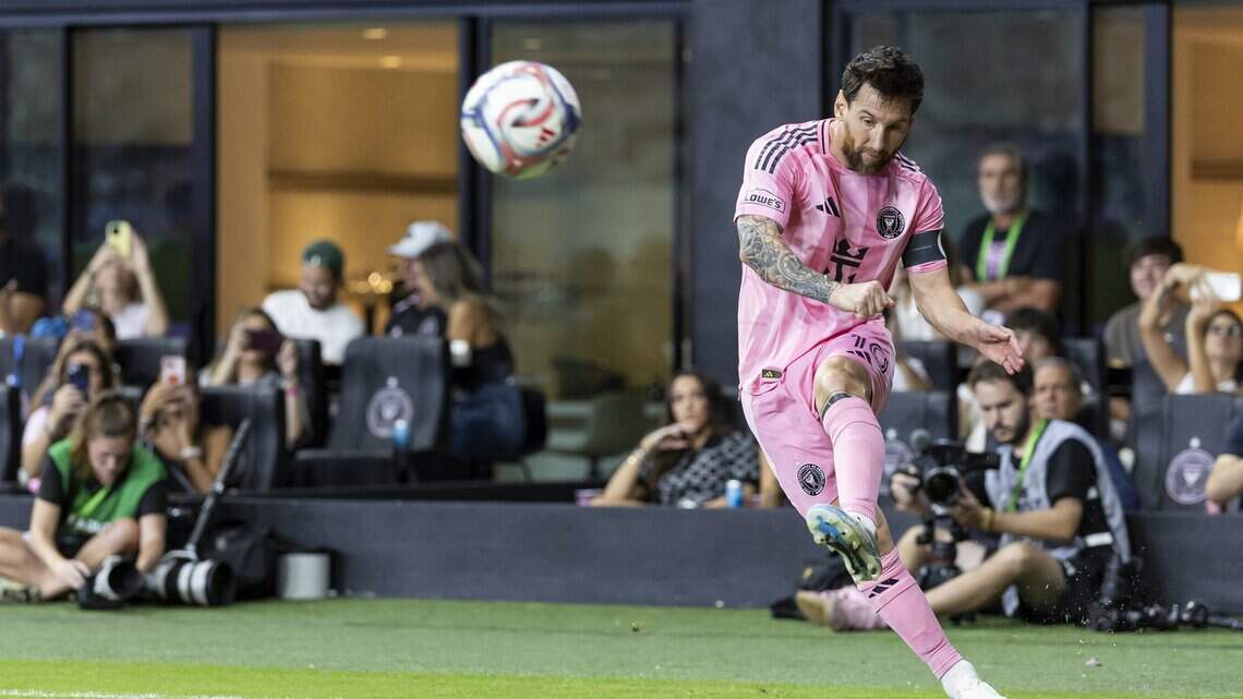 La normalidad de lo imposible: ídolos y leyendas del deporte se rinden ante la gran carrera de Messi