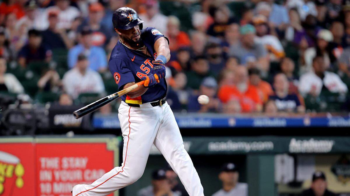 Uno de los mejores bateadores cubanos de todos los tiempos, incluyendo los torneos de la isla y Estados Unidos, fue dejado libre por los Astros de Houston después de un letargo ofensivo. La carrera de José Abreu en estos momentos corre el peligro de terminar.