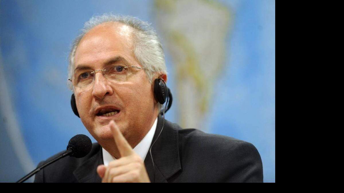 El alcalde opositor mayor de Caracas, Antonio Ledezma, en una visita a Brasil en el 2009. 