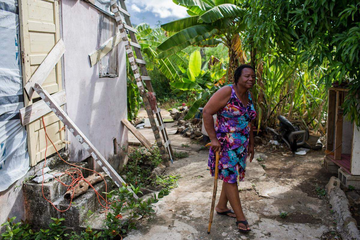 La casa de Dorothy Nibbs fue destrozada por los huracanes que pasaron por la isla el año pasado. Aunque la atención se ha enfocado en Puerto Rico, estas pequeñas islas han sufrido destrozos significativos.
