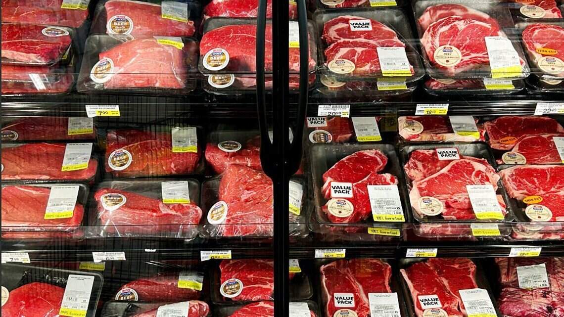 Ante presión por precios al consumidor, Trump retira aranceles a carne de res, café y otros productos
