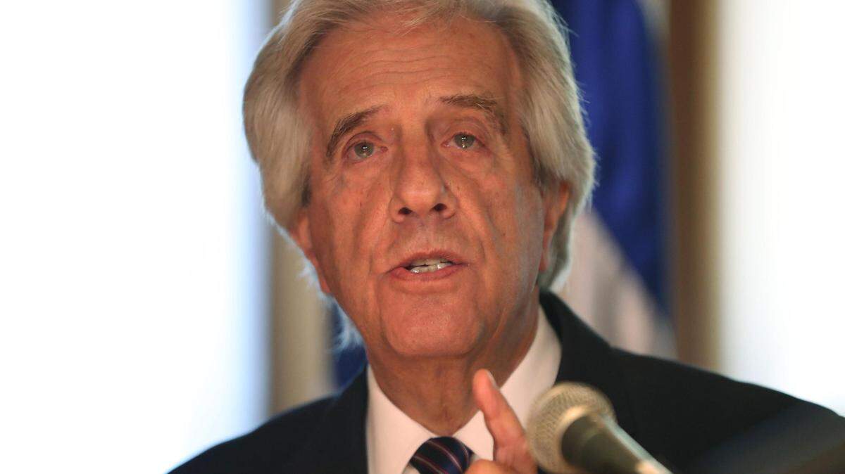 El presidente de Uruguay, Tabaré Vázquez, participa el lunes 29 de enero de 2018, en una reunión con los representantes de todos los sectores productivos rurales del país para abordar las distintas exigencias del sector para mejorar la rentabilidad, en Montevideo (Uruguay).