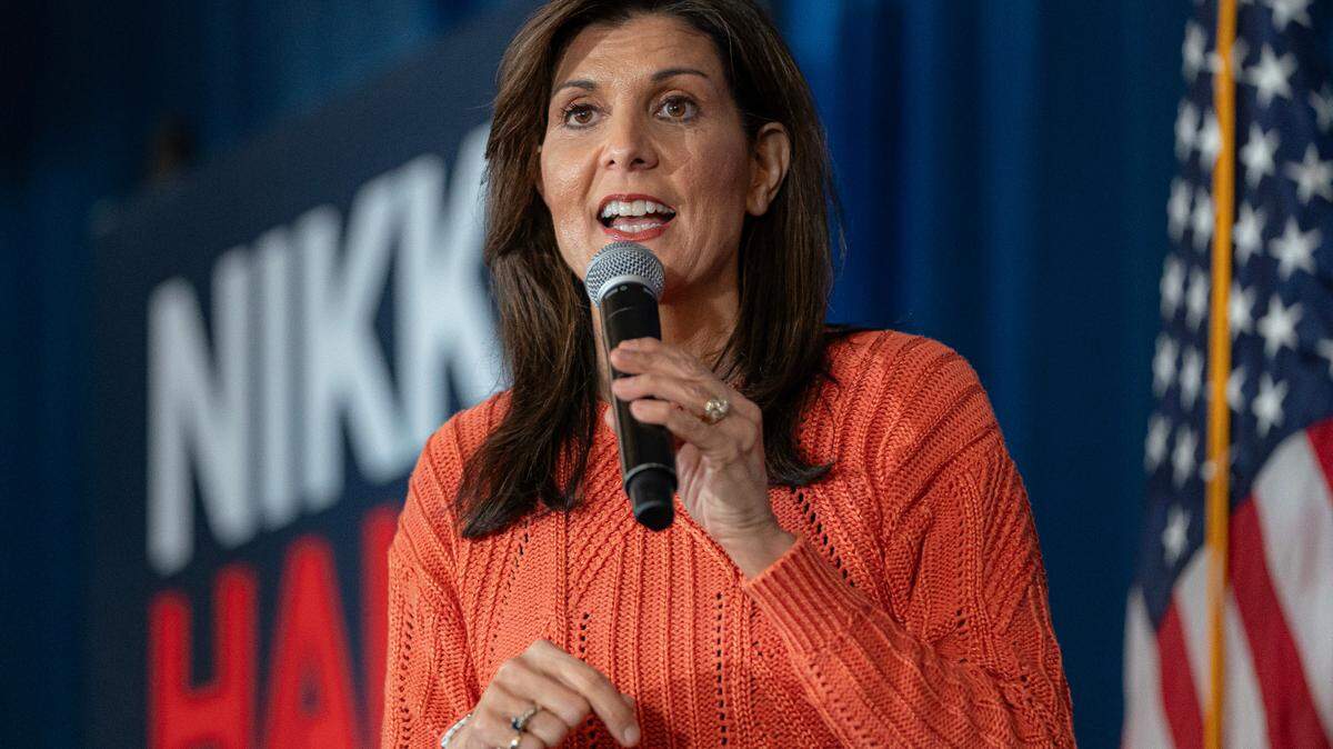 Nikki Haley, ex embajadora de la ONU y candidata presidencial republicana, pronuncia comentarios durante un evento de campaña en Salem, New Hampshire, el 23 de enero de 2023. (Foto de Nathan Howard/Sipa USA)