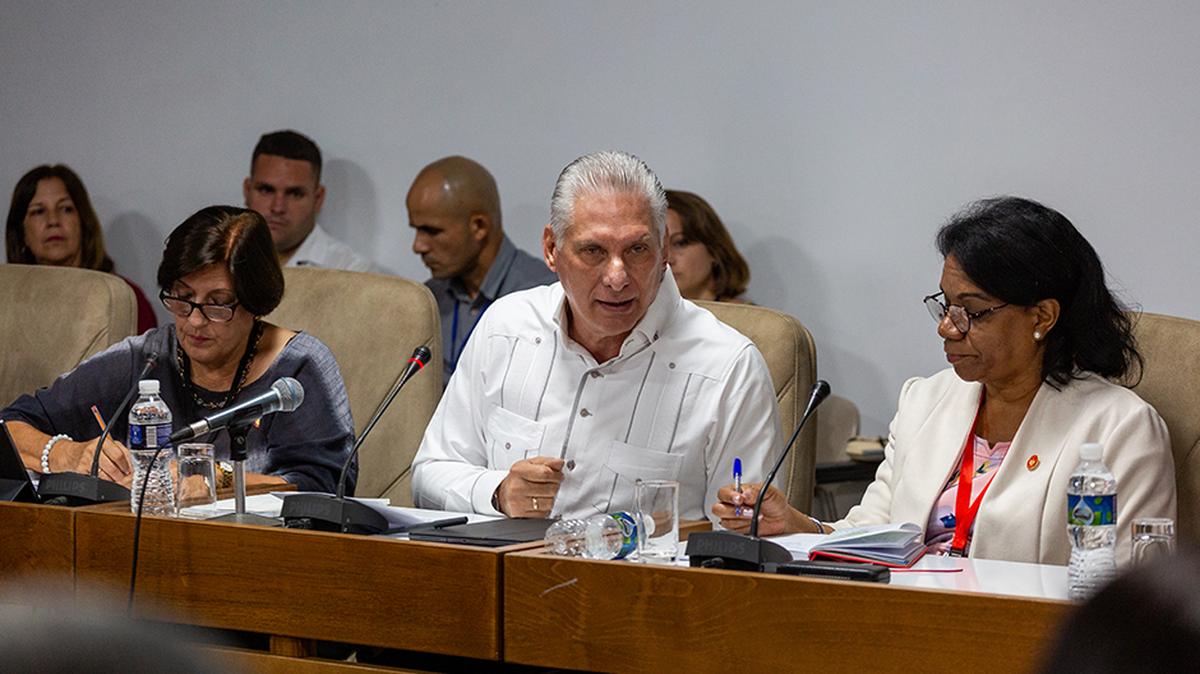 El gobernante cubano Miguel Díaz-Canel, durante una reunión de miembros de la Asamblea Nacional el martes 15 de julio.