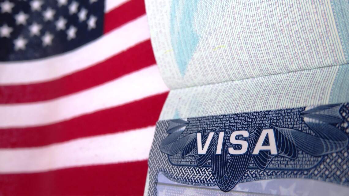 ¿Quieres renovar estas visas americanas de trabajo sin viajar al extranjero? Hay buenas noticias