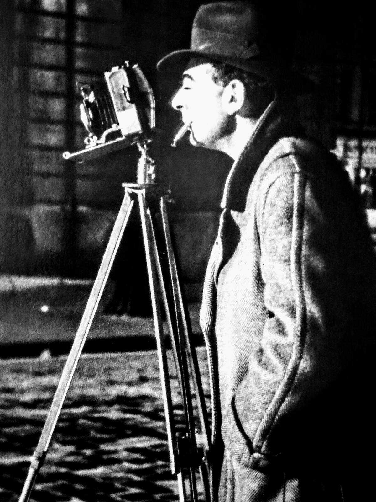 Brassaï en el Boulevard  Saint-Jacques, 1931.
