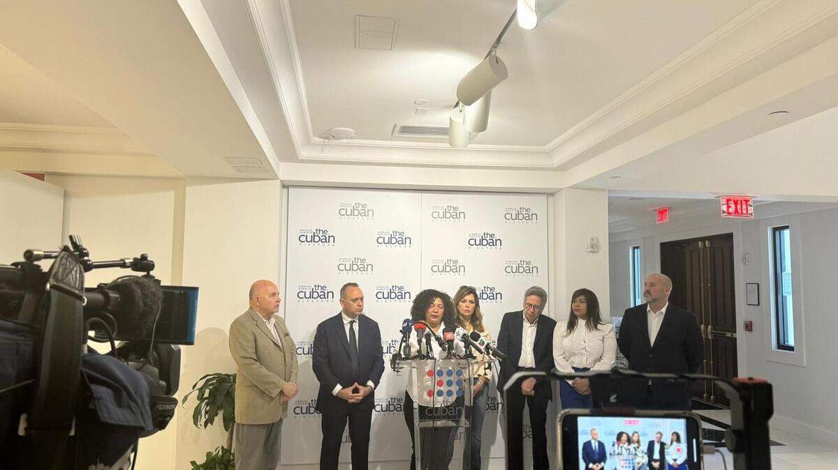 María Teresa Morín, coordinadora del Comando Con Vzla en Estados Unidos, afirmó en una conferencia de prensa en Miami el 9 de septiembre de 2024 que Machado “seguirá al frente de esta lucha