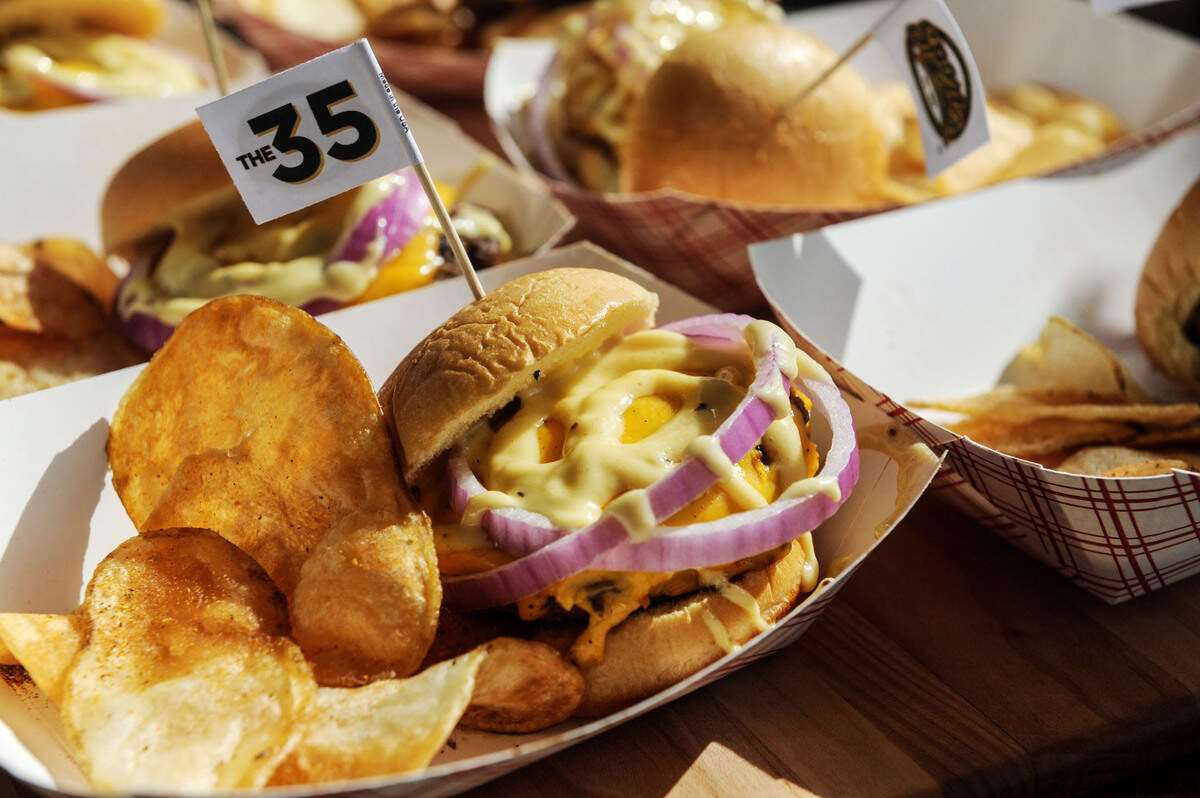Habrá dos sesiones del popular Burger Bash.
