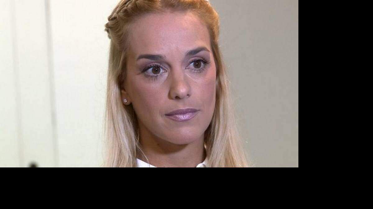 Lilian Tintori, esposa del líder opositor Leopoldo López, es fotografiada durante una entrevista el jueves 5 de marzo de 2015 en Miami.
