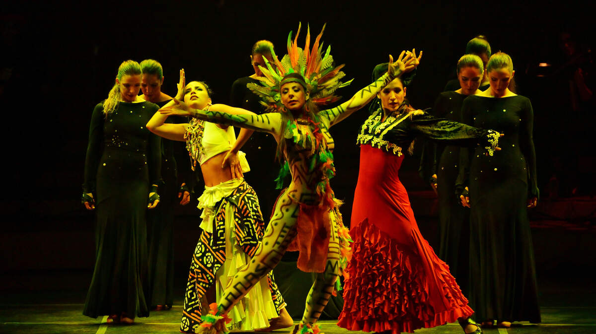 “América Viva! The Journey of Rhythm. 100 Voices” se presentó el sábado 15 de octubre en el Adrienne Arsht Center for the Performing Arts.