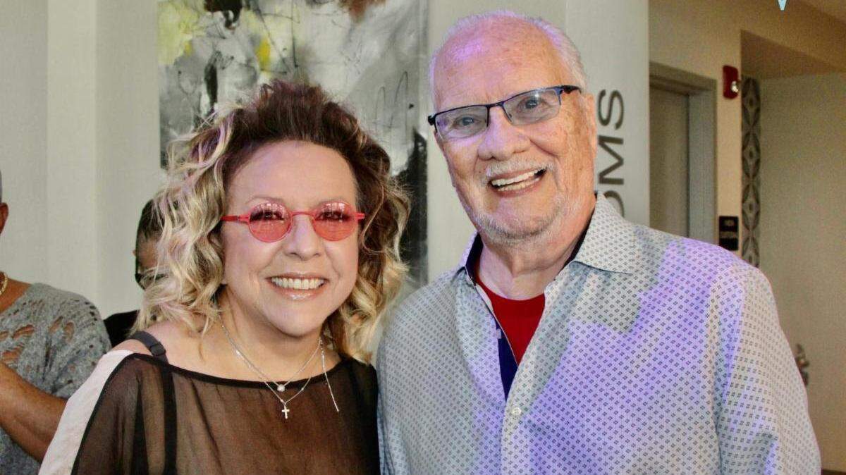 Albita y Carlos Oliva. La cantante se presentará el el sábado 17 de mayo en Cuba Nostalgia.