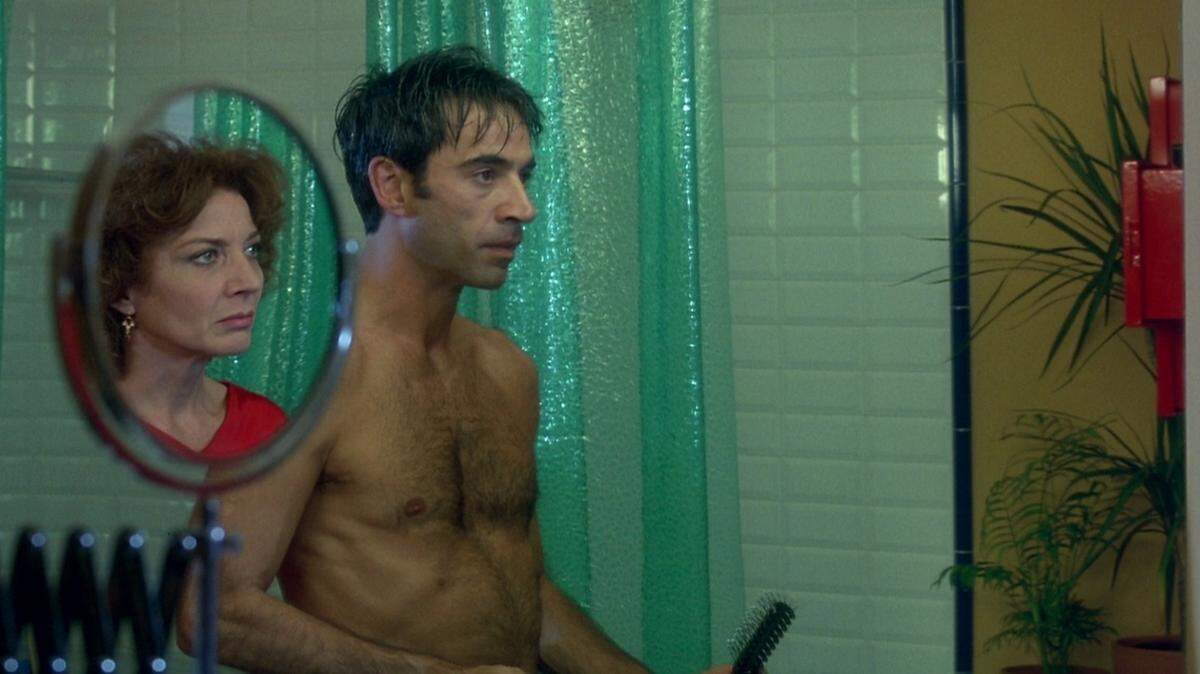 Coral Gables Art Cinema proyecta este sábado ‘The Flower of My Secret’ (1995), del director español Pedro Almodóvar.
