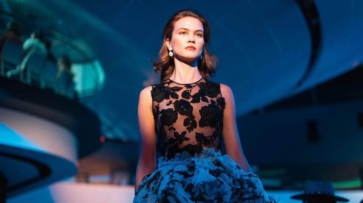 Durante 26 años, MIAFW ha servido como una plataforma innovadora que ha logrado trascender las fronteras tradicionales para celebrar la moda como arte, cultura y estilo de vida.