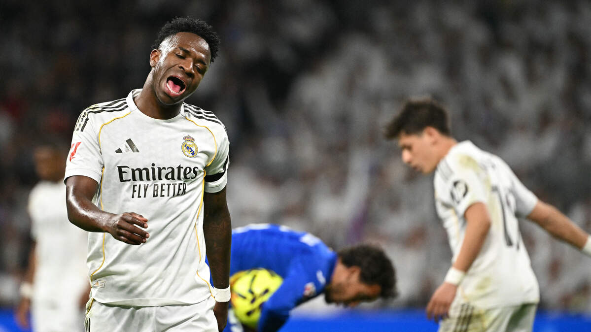 Una imagen típica del delantero brasileño  Vinicius Junior quejándose. En la foto reacciona tras la derrota del Real Madrid 1-0 ante el Getafe, el 2 de marzo de 2026 en el Estadio Santiago Bernabéu de Madrid.