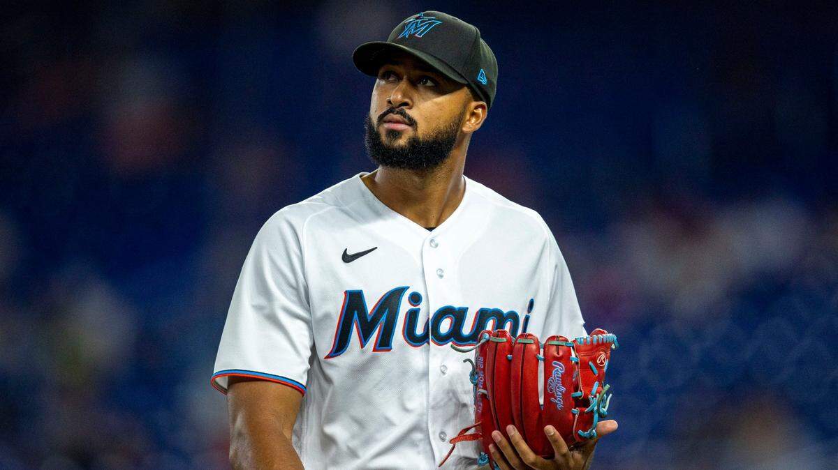 Un día después de su joya de pitcheo en Miami, muchos aficionados de todo el país hablaban de Sandy Alcántara. Periodistas, ejecutivos del béisbol y gente de todos los caminos de la vida comentaron de la excelencia del lanzador dominicano en las Grandes Ligas.