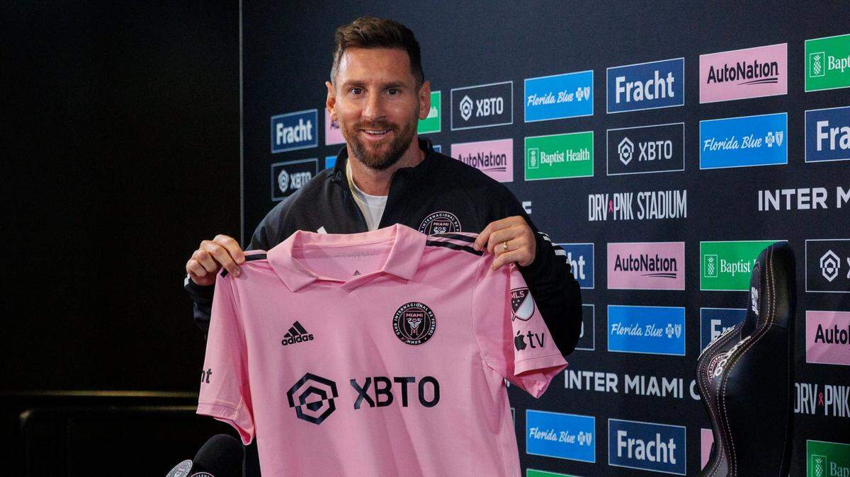 La camiseta del Inter Miami con el 10 de Lionel Messi se mantiene como la más vendida de la MLS, informó este martes la liga.