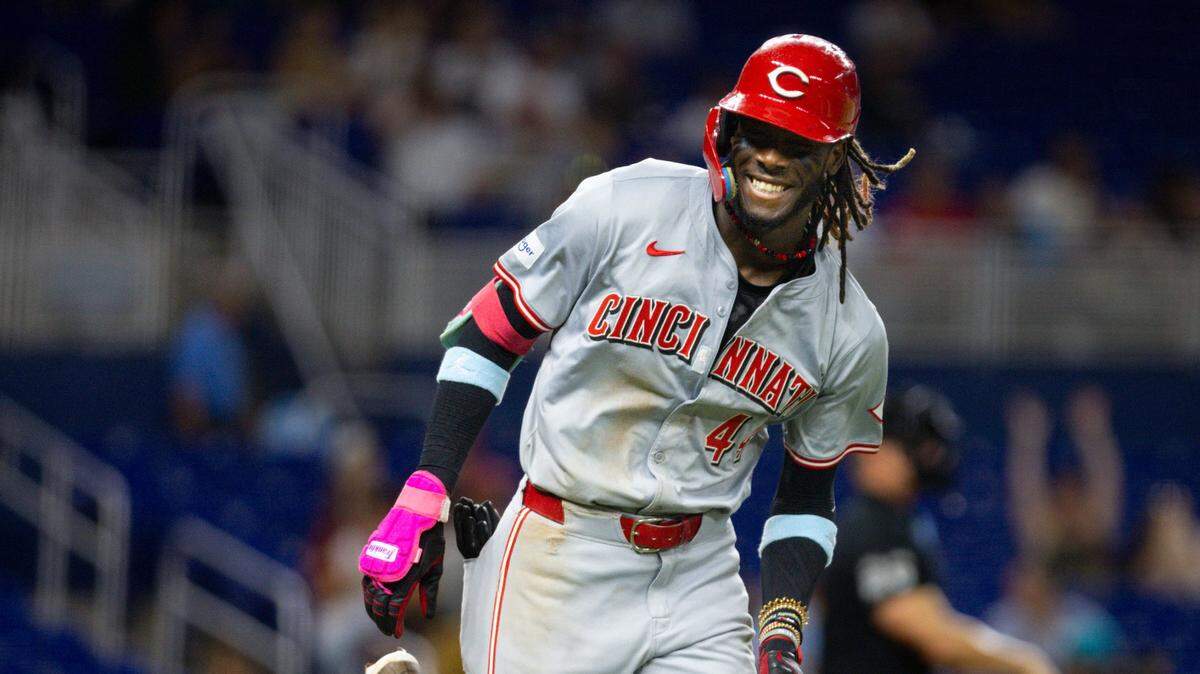 El torpedero de los Rojos de Cincinnati Elly de la Cruz pegó dos jonrones y un par de dobles con cuatro remolcadas en el triunfo sobre los Marlins, en el partido celebrado el 5 de julio de 2024 en Miami.