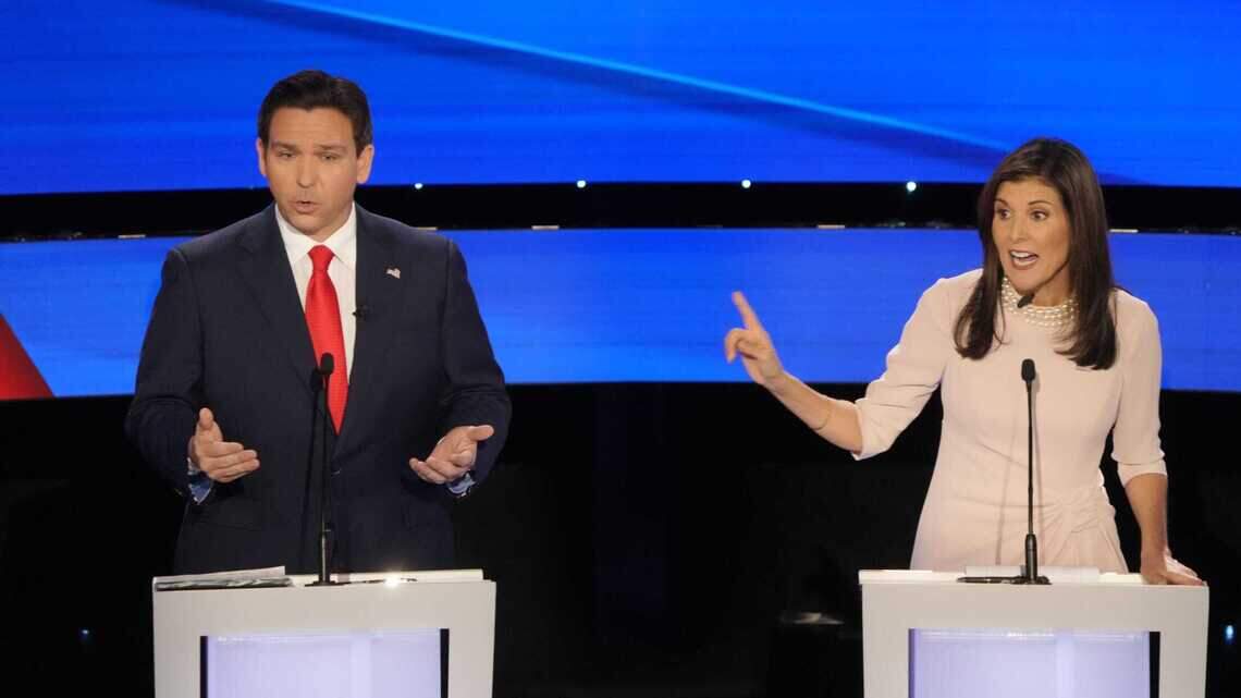 The final sprint to Iowa caucuses + Lawmakers kick off session + Ex- Miami school board member arrested