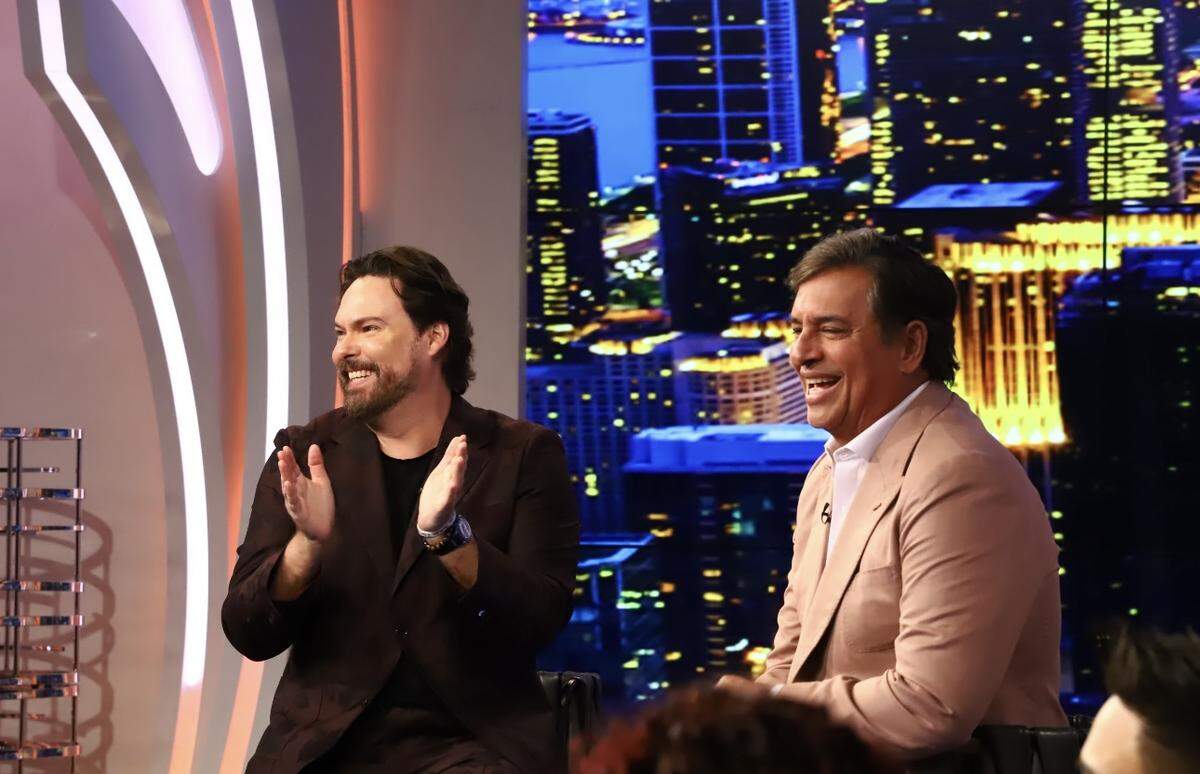 El venezolano George Harris junto a Daniel Sarcos.