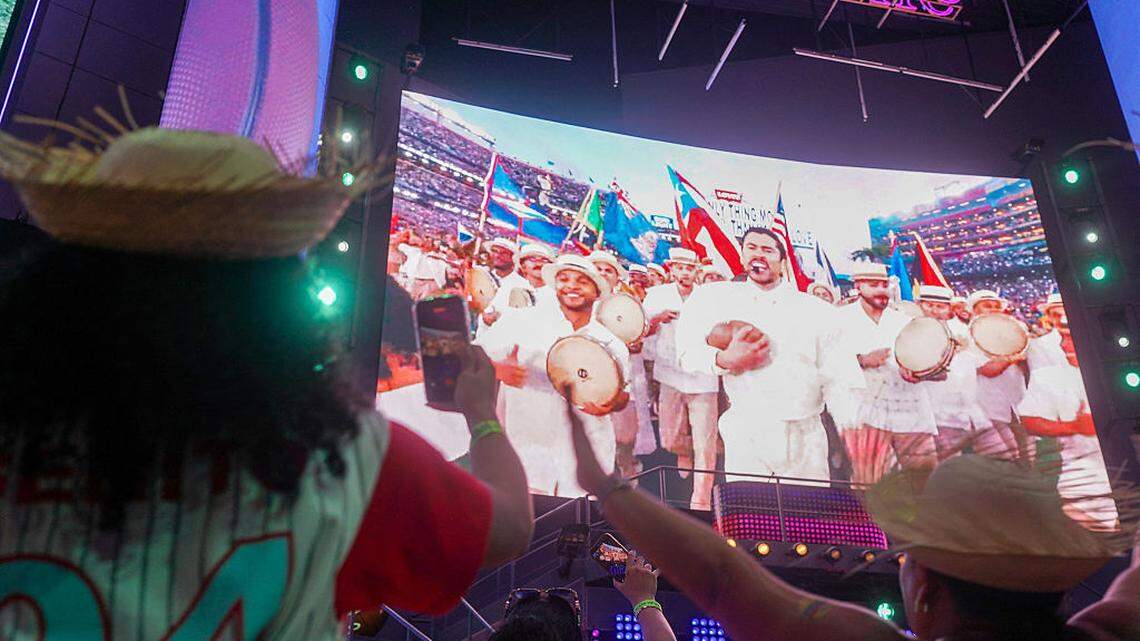 Bad Bunny, un mensaje de identidad y amor contra el prejuicio de Trump | Opinión