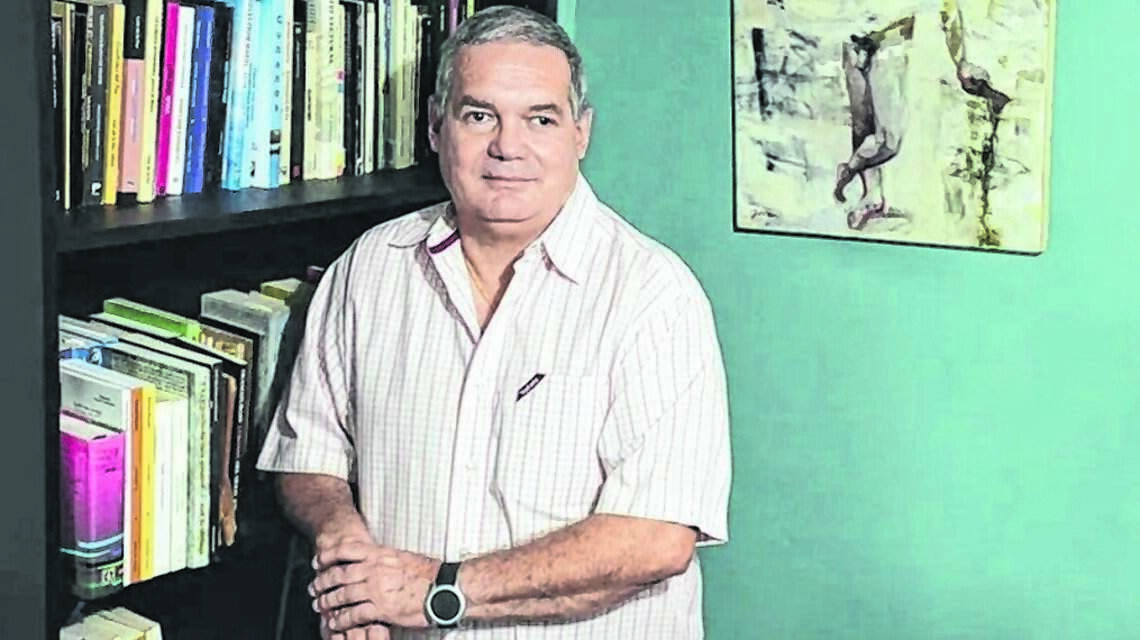 Luis de la Paz: ‘Crónicas miamenses’, mucho más que un compendio de artículos periodísticos