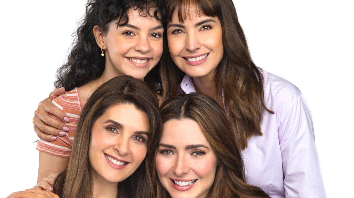 Mayrín Villanueva, Ariadne Díaz, Alejandra Barros y María Perroni.