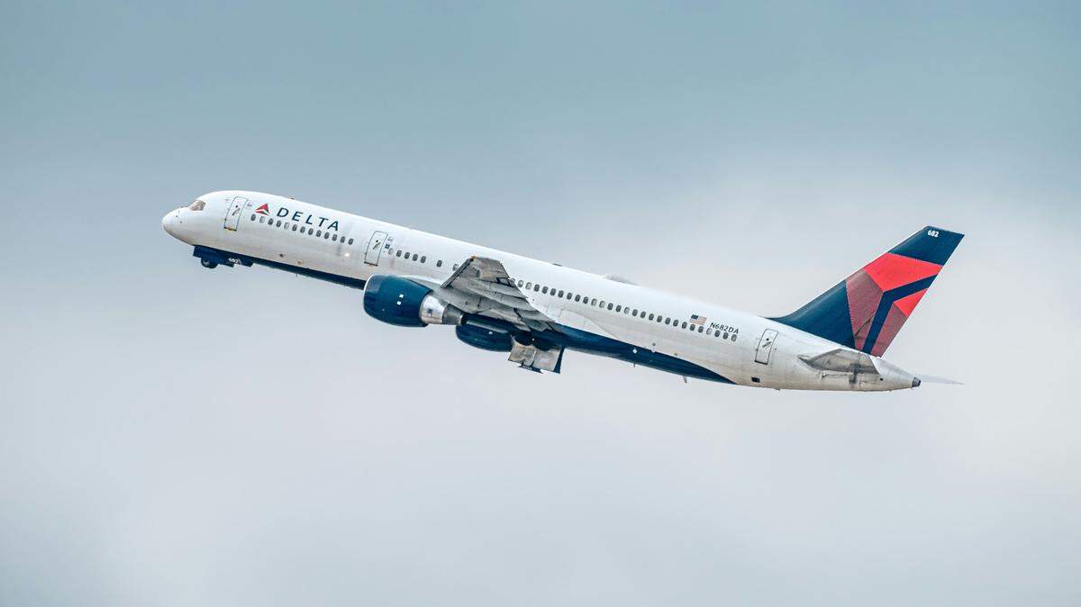 Foto de archivo de un avión Boeing de la aerolínea Delta.