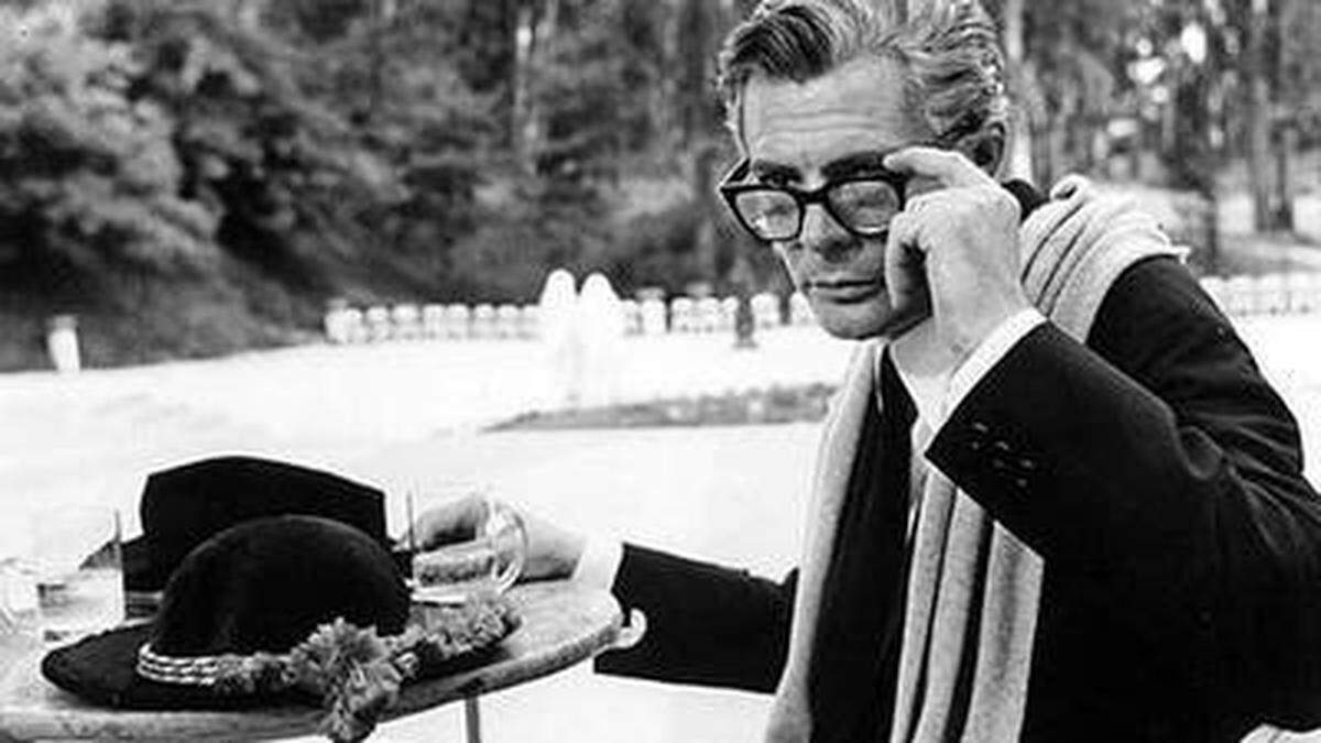 Bill Cosford Cinema proyecta el domingo el clásico del cine italiano ’8 1/2’ (1963) del director Federico Fellini con Marcello Mastroianni, Anouk Aimee y Claudia Cardinale.
