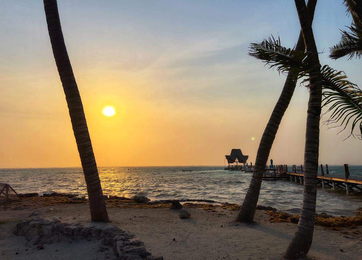 Atardecer en Cayo Ambergris.
