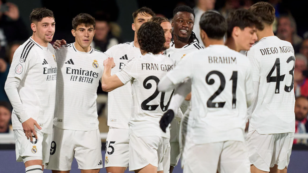 El Real Madrid solventó este lunes con comodidad su compromiso de dieciseisavos de la Copa del Rey al golear 5-0 al Deportiva Minera, un modesto equipo de la cuarta categoría del fútbol español.