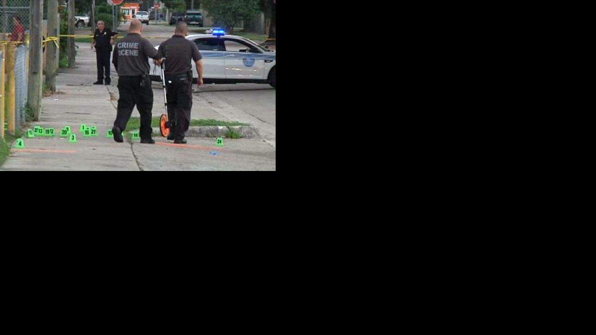 Una mujer  fue baleada cuando estaba afuera de un edificio de apartamentos sito en el 3030 NW 21 Avenue. Cortesía NBC6