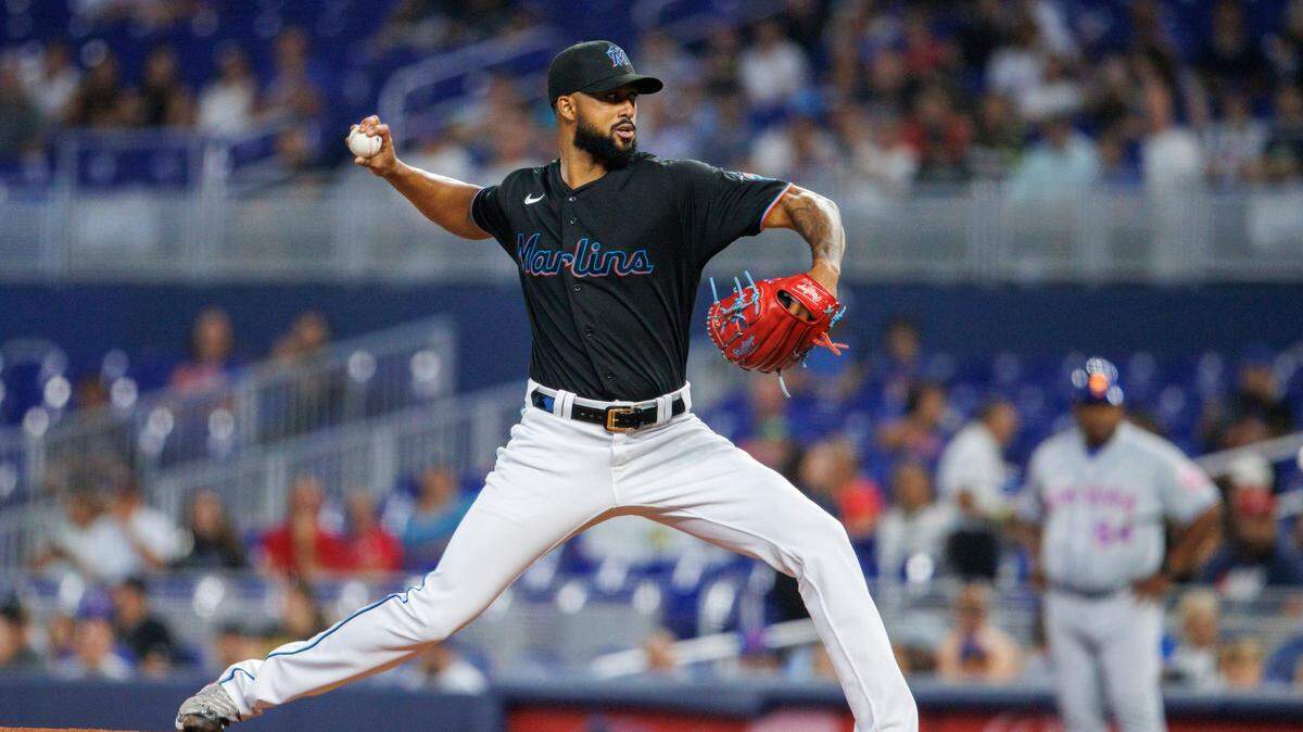 El anuncio del lunes fue simplemente una formalidad para Sandy Alcántara. El as de los Marlins es oficialmente uno de los tres finalistas del premio Cy Young de la Liga Nacional, el honor que se otorga anualmente al mejor lanzador de cada liga. 