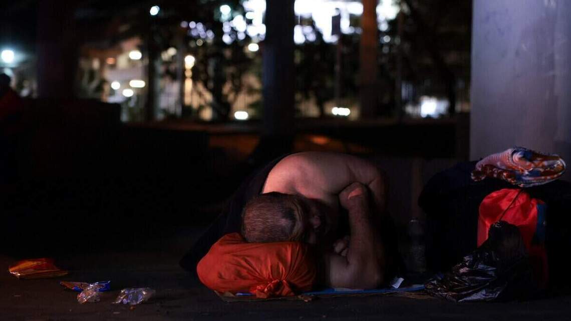 La Comisión de Miami aprueba agilizar los arrestos de personas sin hogar