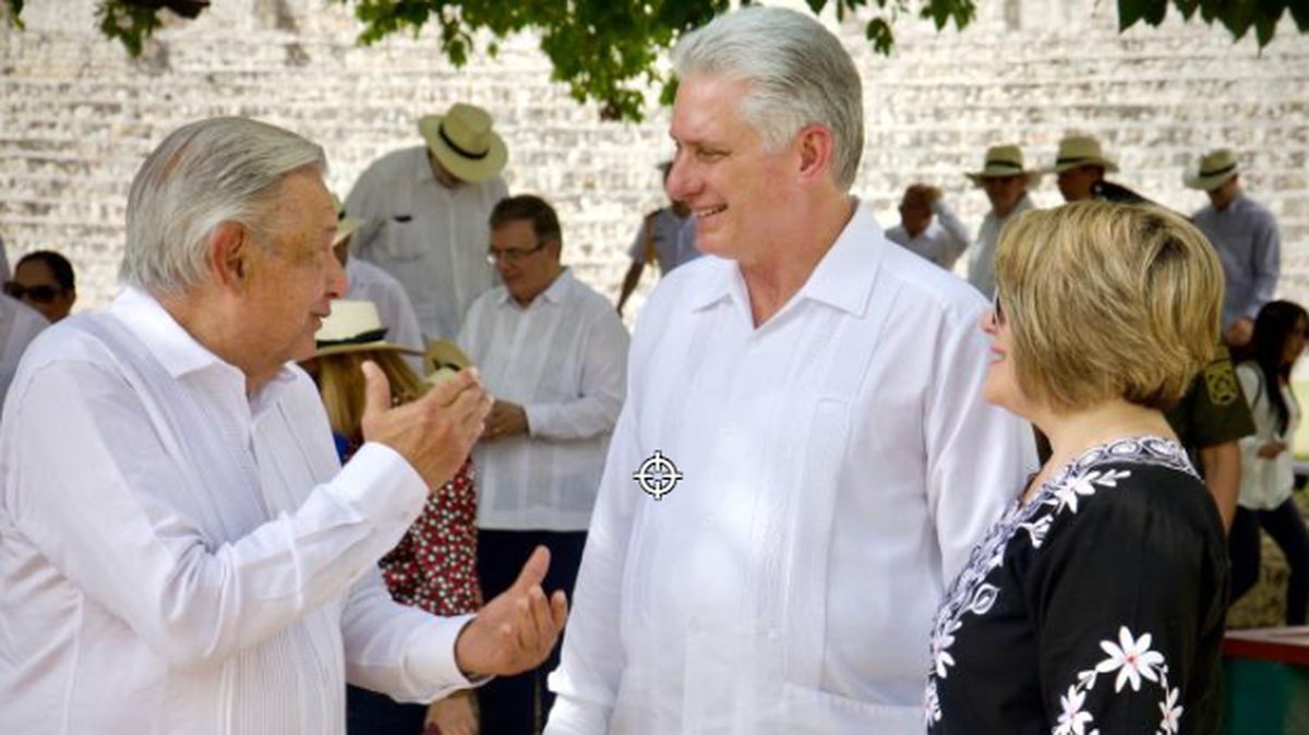 El presidente de México, Andrés Manuel López Obrador (izquierda), ofreció un almuerzo al líder de Cuba, Miguel Díaz-Canel, y su esposa, Lis Cuesta Peraza, durante una visita oficial el sábado 11 de febrero de 2023.