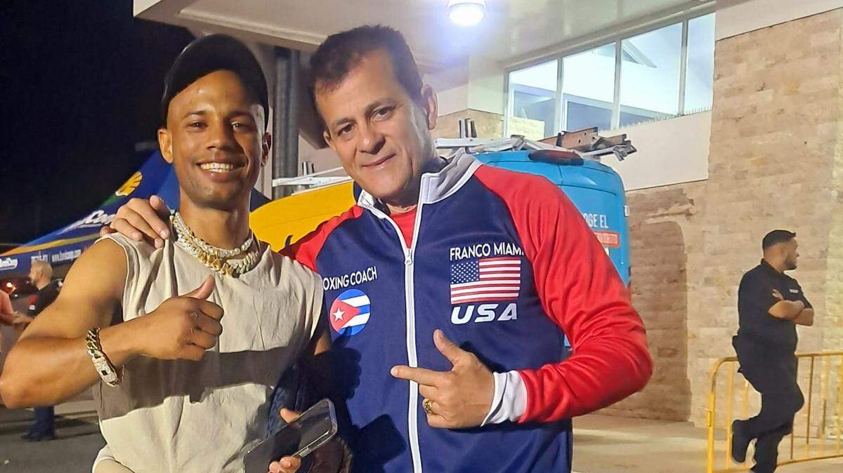 El boxeador cubano Billy Rodríguez junto al entrenador Franco González afianza su lugar en la división de las 112 libras con una dominante actuación en su tercera pelea consecutiva en Puerto Rico bajo Miguel Cotto Promotions.