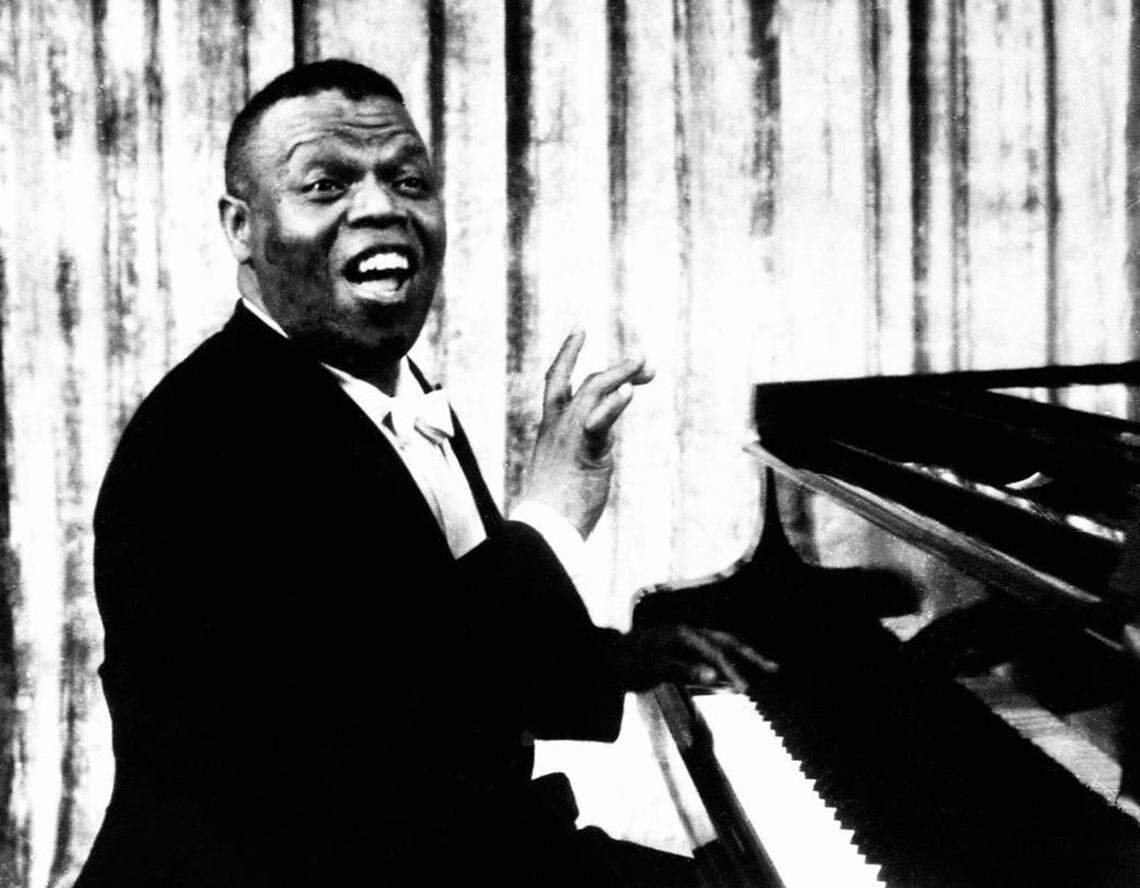 Foto de 1940 del músico cubano Bola de Nieve nacido en 1911 con el nombre de Ignacio Villa Fernández.