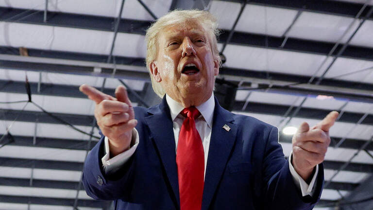 Un juez exige a Trump declarar en su demanda por difamación contra la BBC en Miami