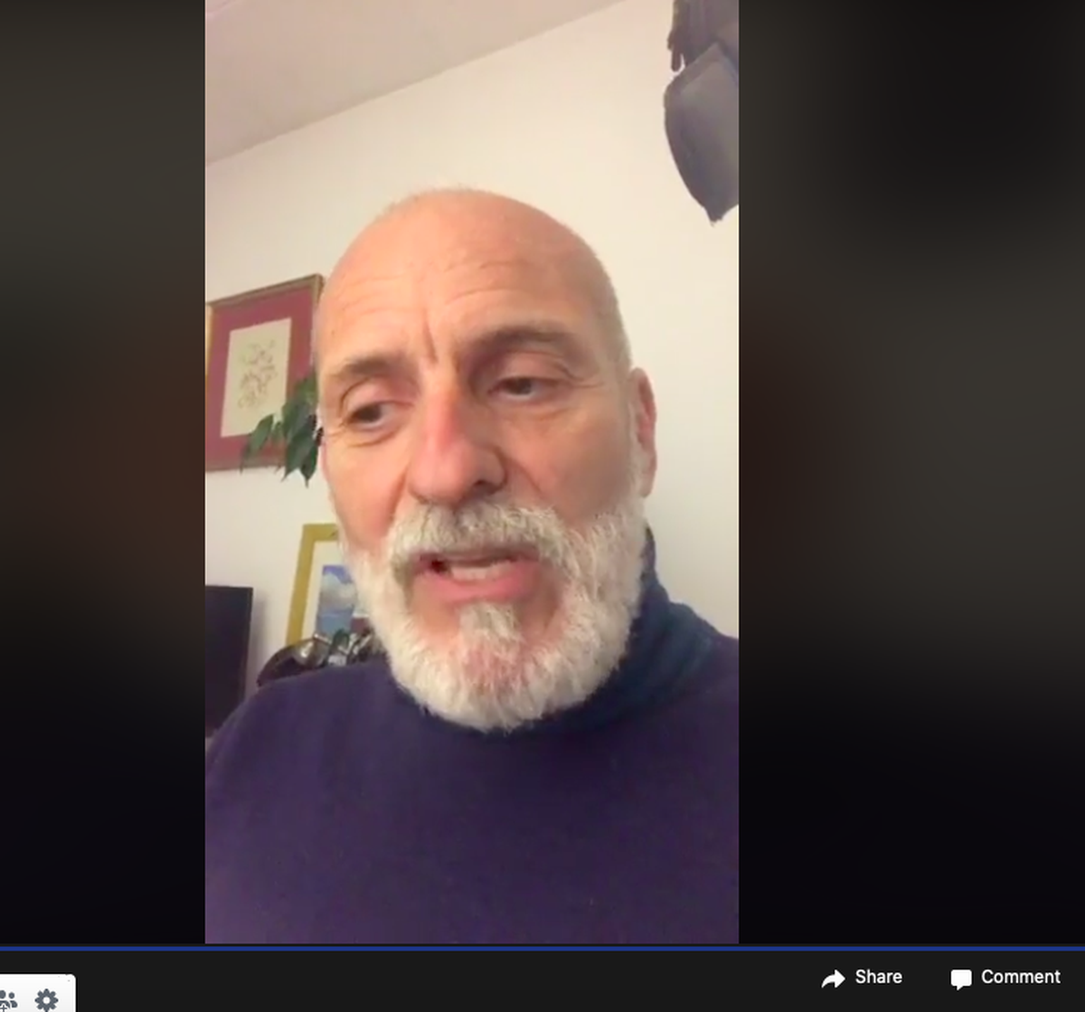 El narrador, poeta y traductor español Alejandro Palomas y premio Nadal presenta un poemario.